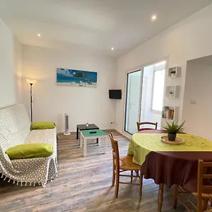 Le Cocon En Centreville Grand T3 Wifi-netflix Appartement Marseille